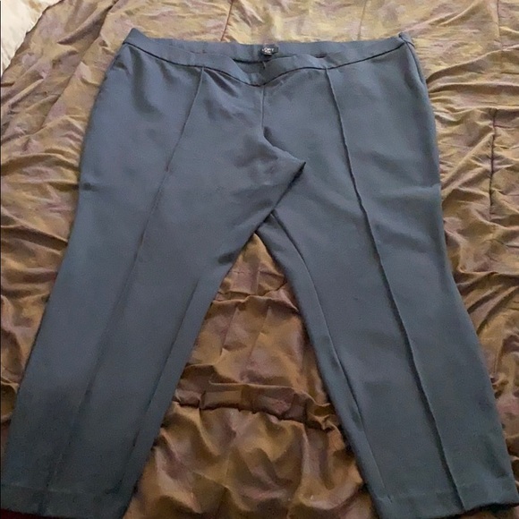Tailored Ponte Leggings - Picture 2 of 2